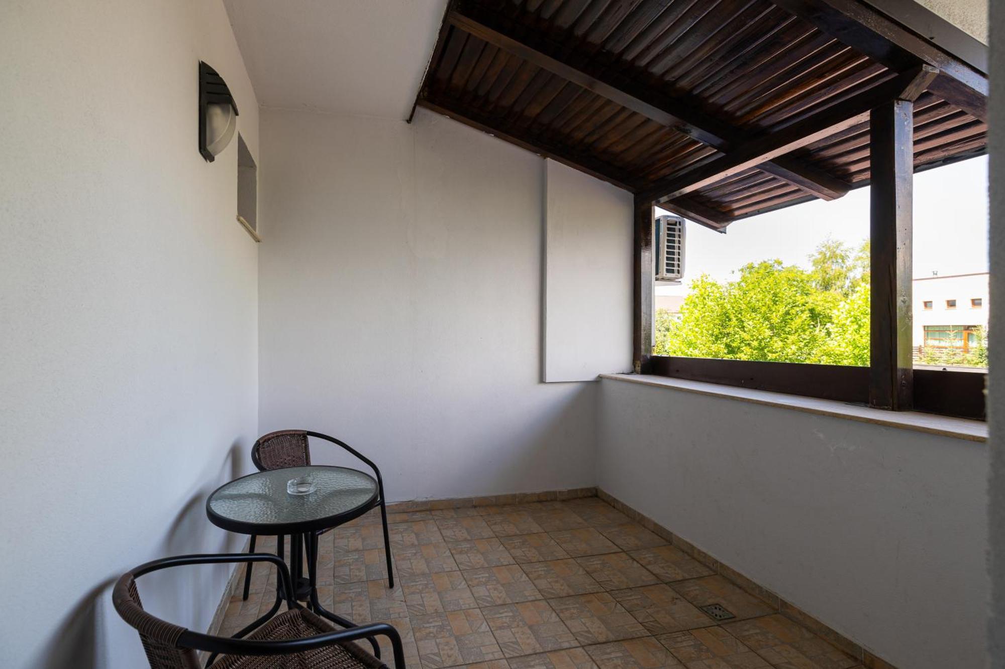 Hotel Armonia By Aristocratis Targu Neamt Exterior foto